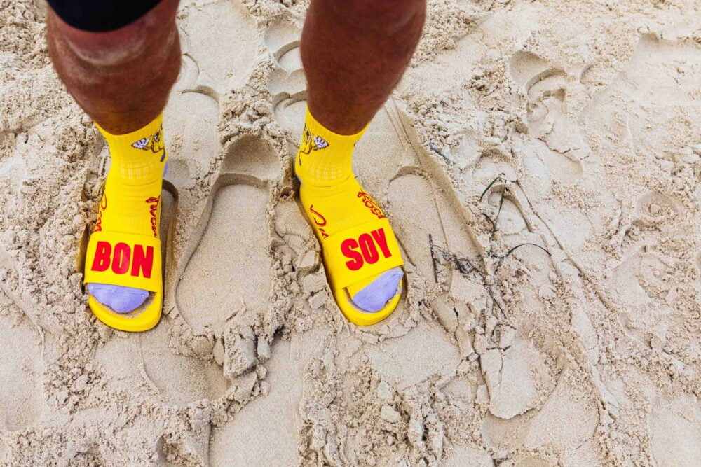 yellow_bonsoy_socks_slides_in_situ
